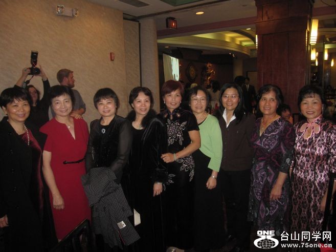 10-23-2010&nbsp;&nbsp;&nbsp;&nbsp;Wedding party 057.jpg