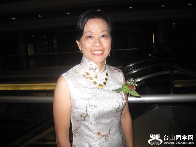 10-23-2010&nbsp;&nbsp;&nbsp;&nbsp;Wedding party 003.jpg