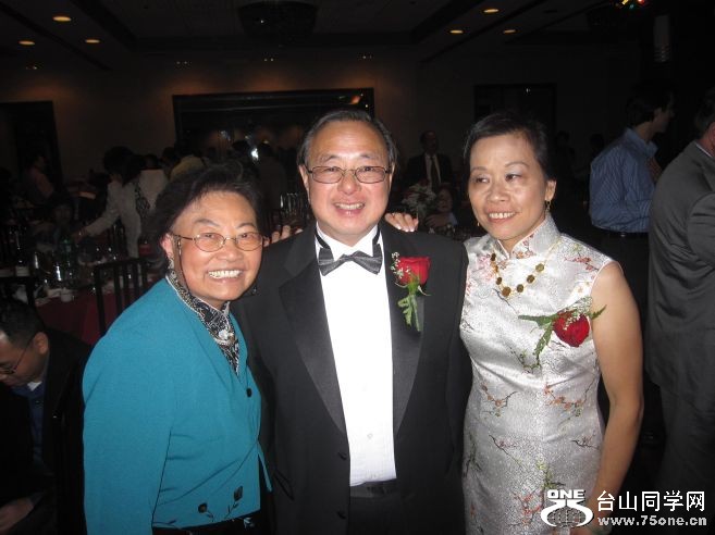 10-23-2010&nbsp;&nbsp;&nbsp;&nbsp;Wedding party 209.jpg