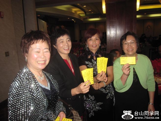 10-23-2010&nbsp;&nbsp;&nbsp;&nbsp;Wedding party 085.jpg