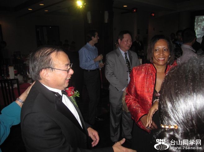 10-23-2010&nbsp;&nbsp;&nbsp;&nbsp;Wedding party 208.jpg