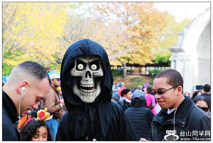 Halloween���}��