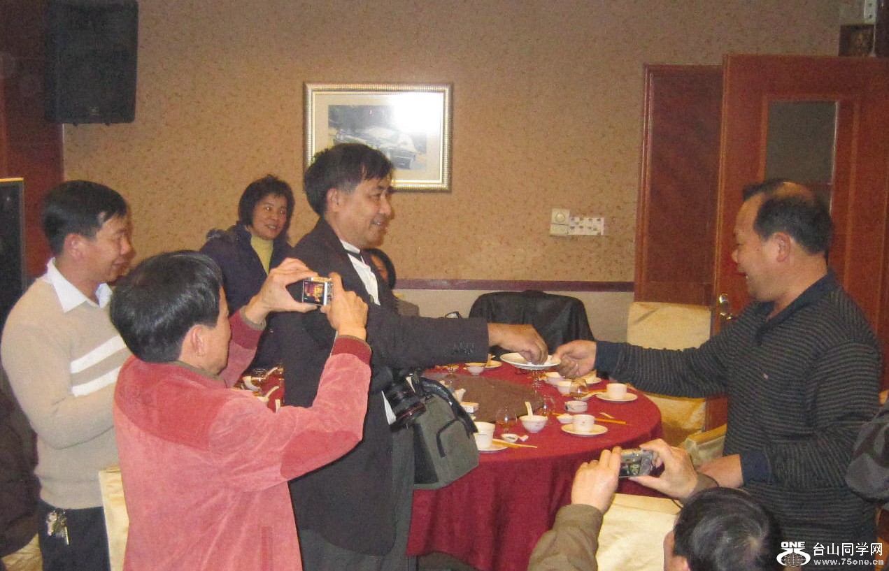 齱-.jpg