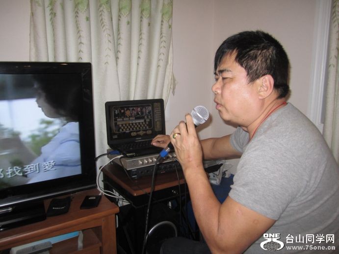 75one-----4-16-2011 NY 332.jpg