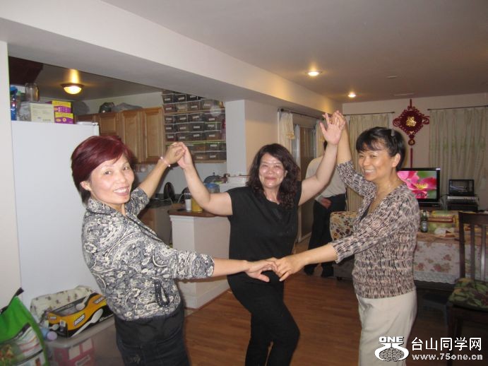 75one-----4-16-2011 NY 346.jpg