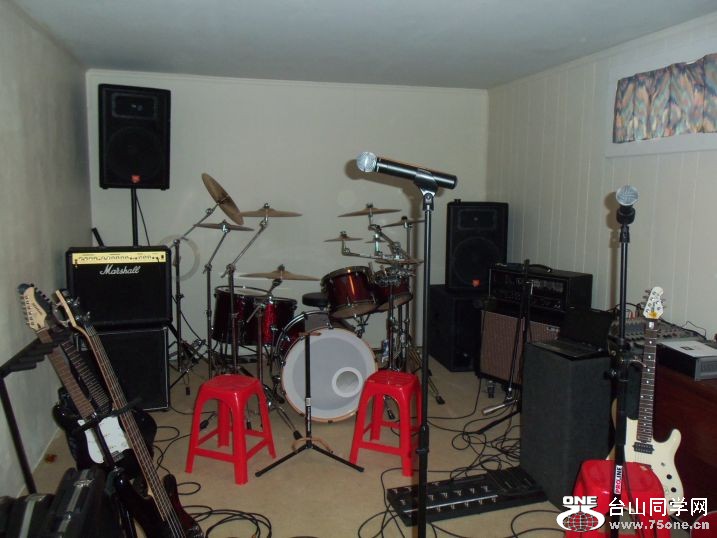 75one-----4-16-2011 NY 091.jpg