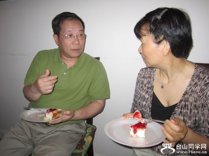 75one-----4-16-2011 NY 328.jpg