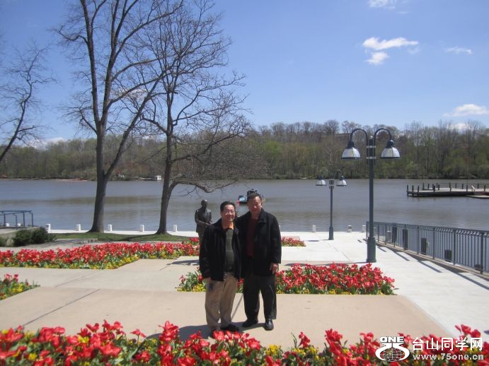 75one-----4-16-2011 NY 142.jpg