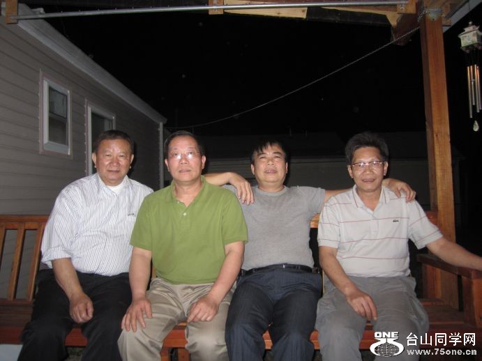 75one-----4-16-2011 NY 339.jpg