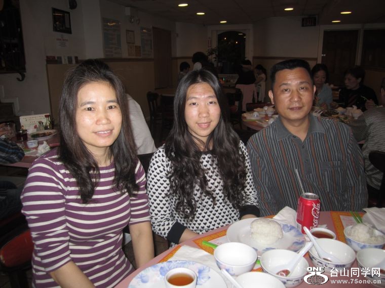 4-30-2011PARTY 010.jpg