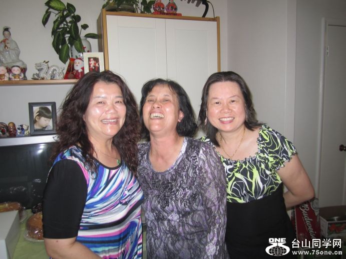 4-30-2011PARTY 012.jpg