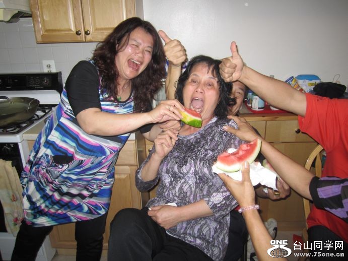 4-30-2011PARTY 094.jpg