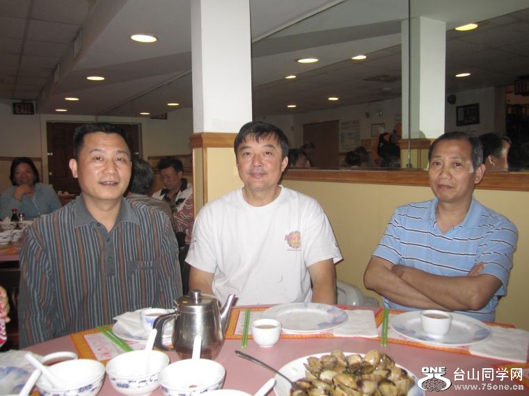 4-30-2011PARTY 005.jpg