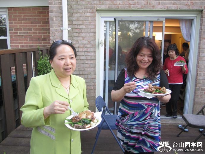 4-30-2011PARTY 043.jpg