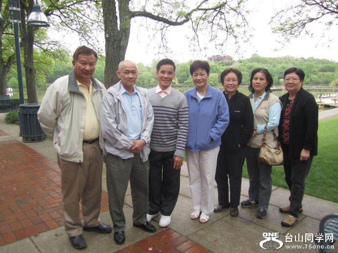 4-30-2011PARTY 003.jpg