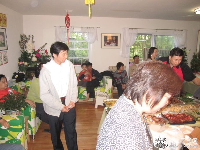 4-30-2011PARTY 032.jpg