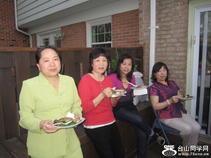 4-30-2011PARTY 060.jpg