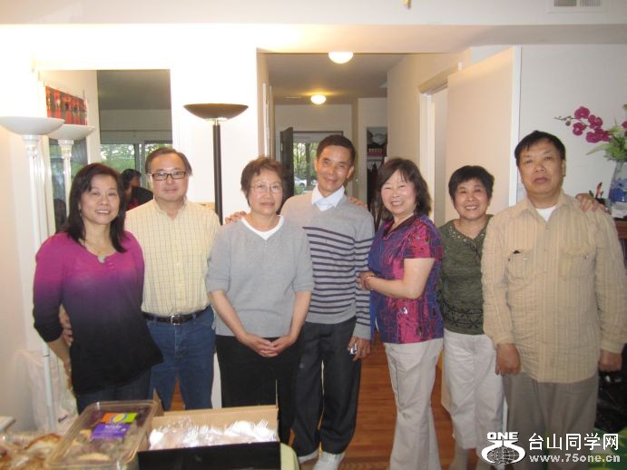 4-30-2011PARTY 020.jpg