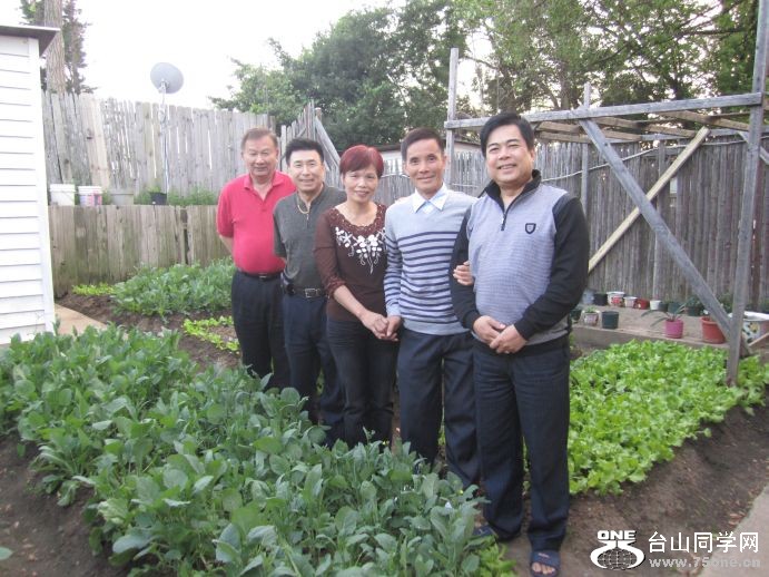 4-30-2011PARTY 005.jpg