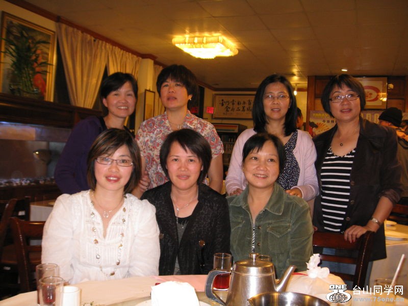 6girls.jpg