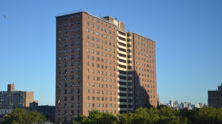 052 (750x421).jpg
