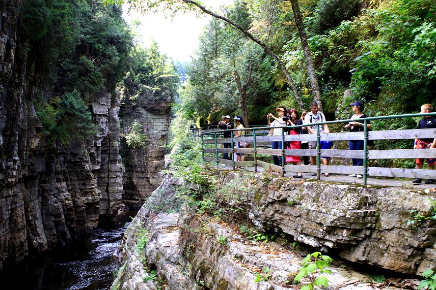 �}�u -001 435c.jpg