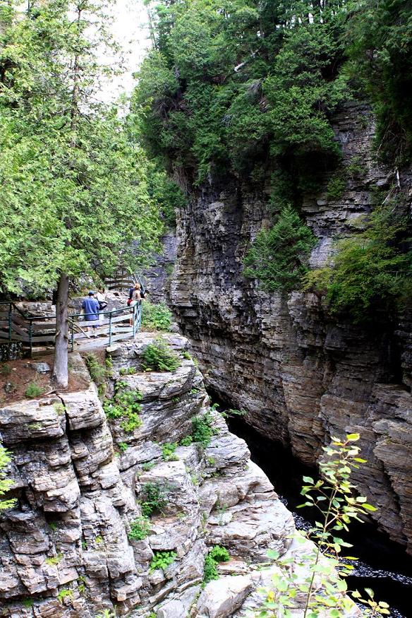 �}�u -001 398c.jpg