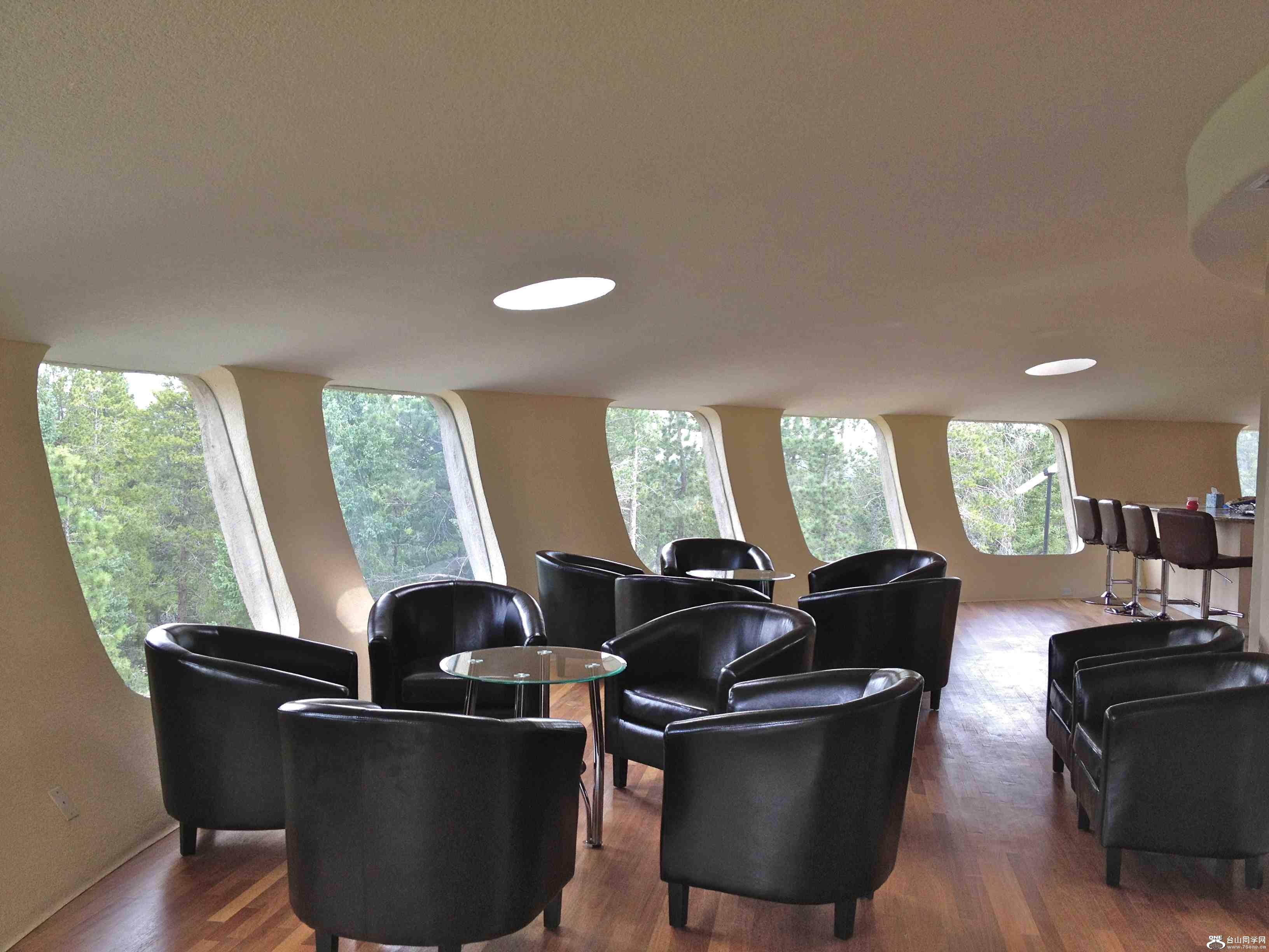 topfloor.jpg