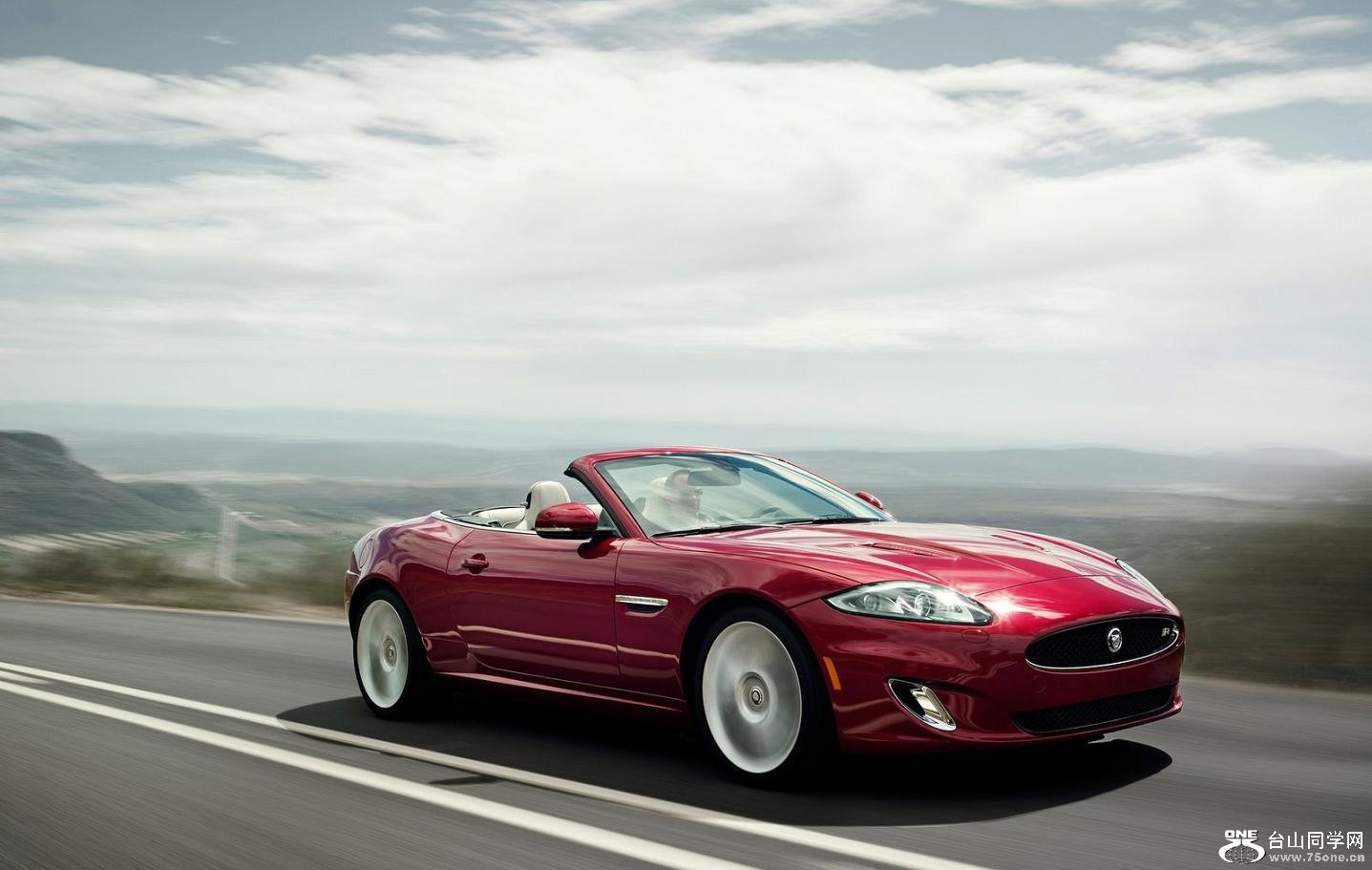 Jaguar-XKR-1.JPG