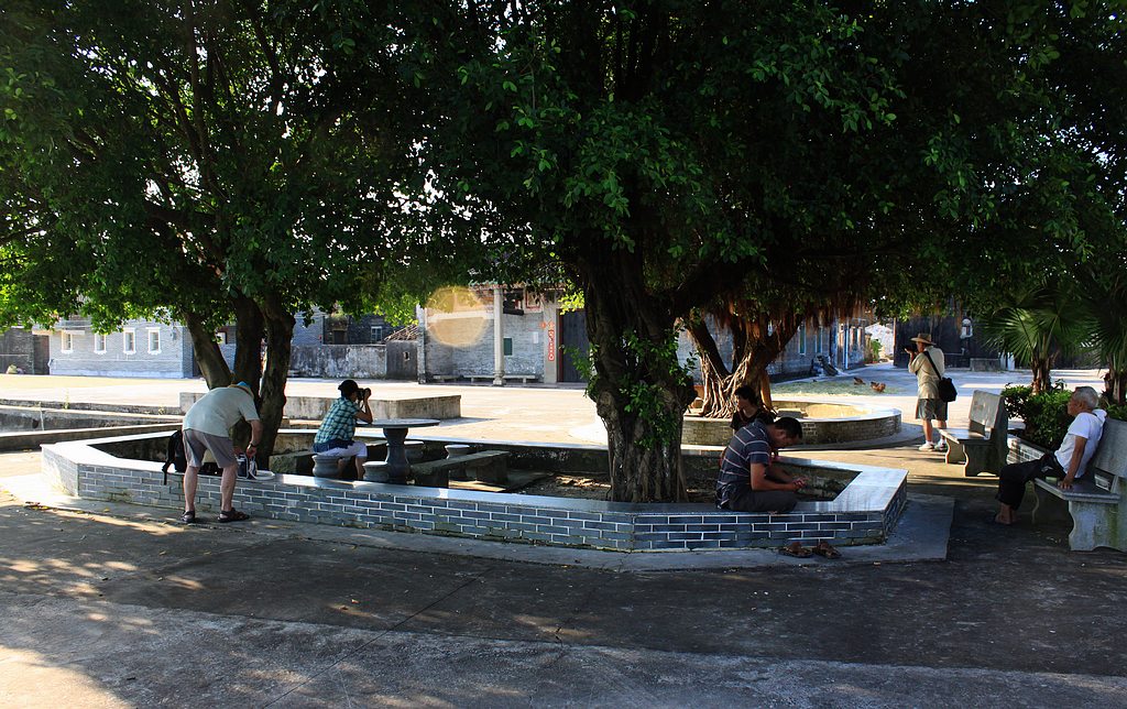 Ƭ 050.jpg