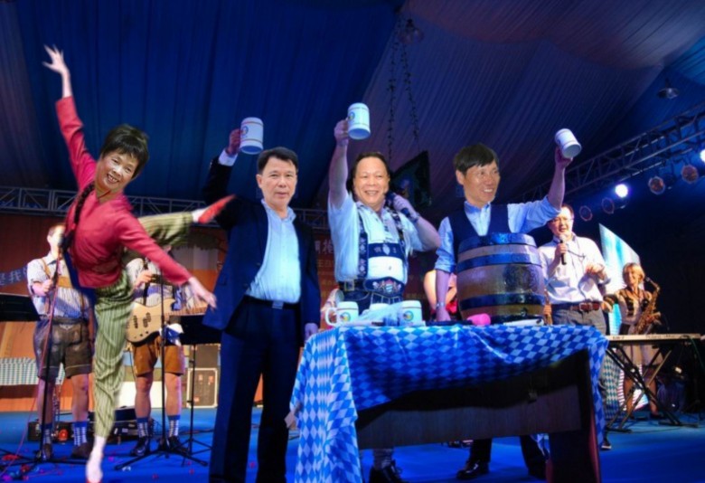 001_conew313.jpg