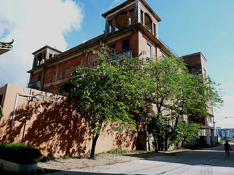 145.jpg