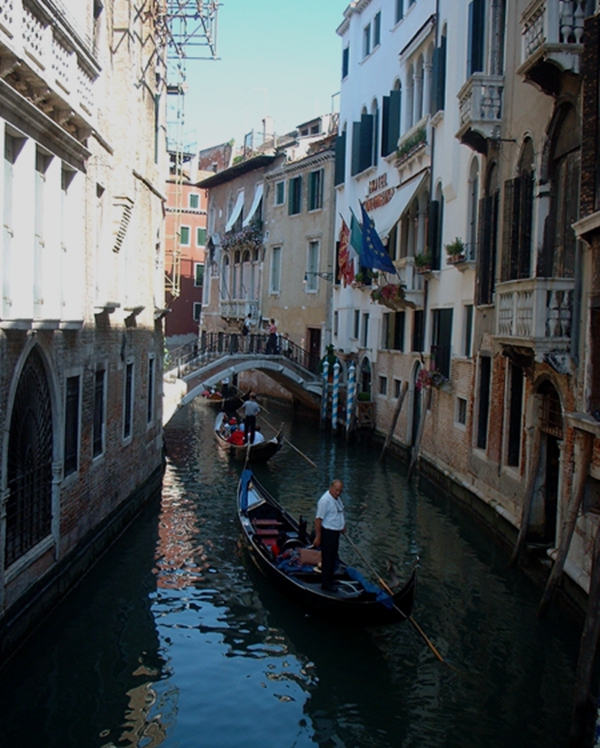 DSCF0026__.jpg