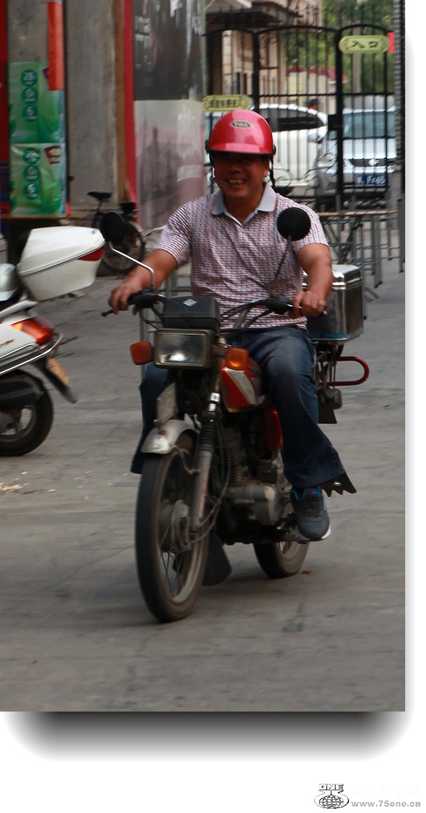 IMG_1012a.jpg