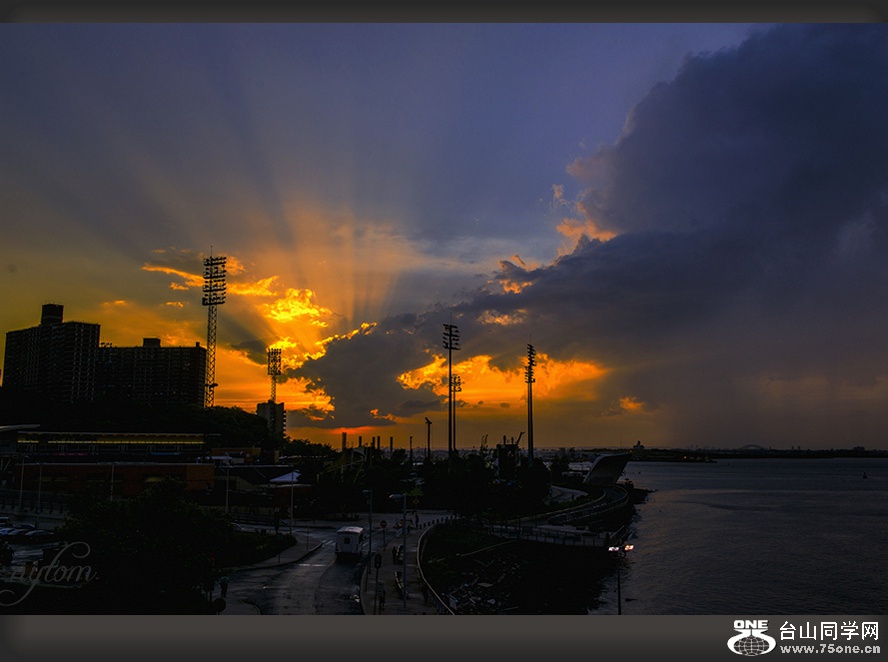 DSC_2066_.jpg