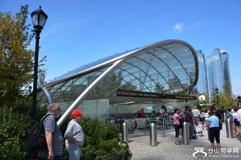 RON_8420 (800x533).jpg